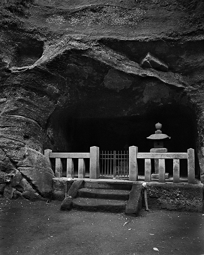 Burial Cave, Kamakura